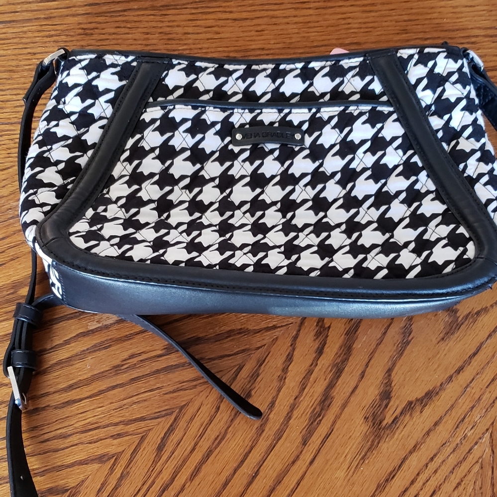 Vera bradley midnight houndstooth crossbody